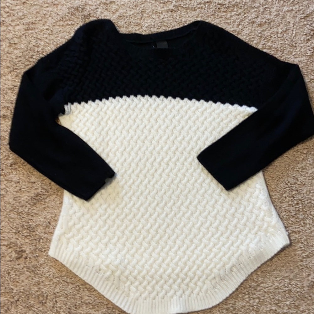 Super soft sweater new directions size XL